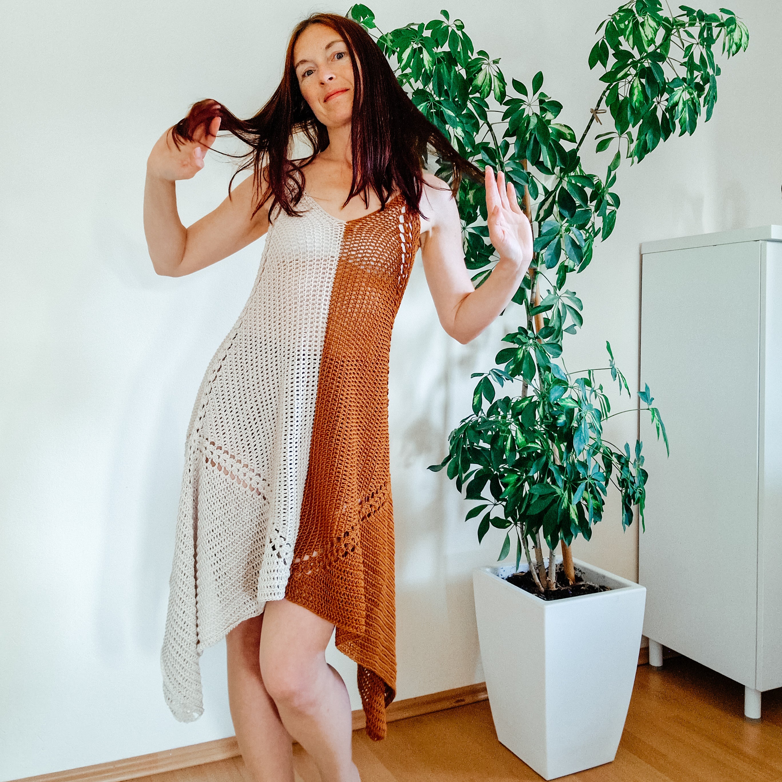 Loops Only easy boho summer dress with flowy fabric and bohemian design, perfect for warm weather and casual outings.