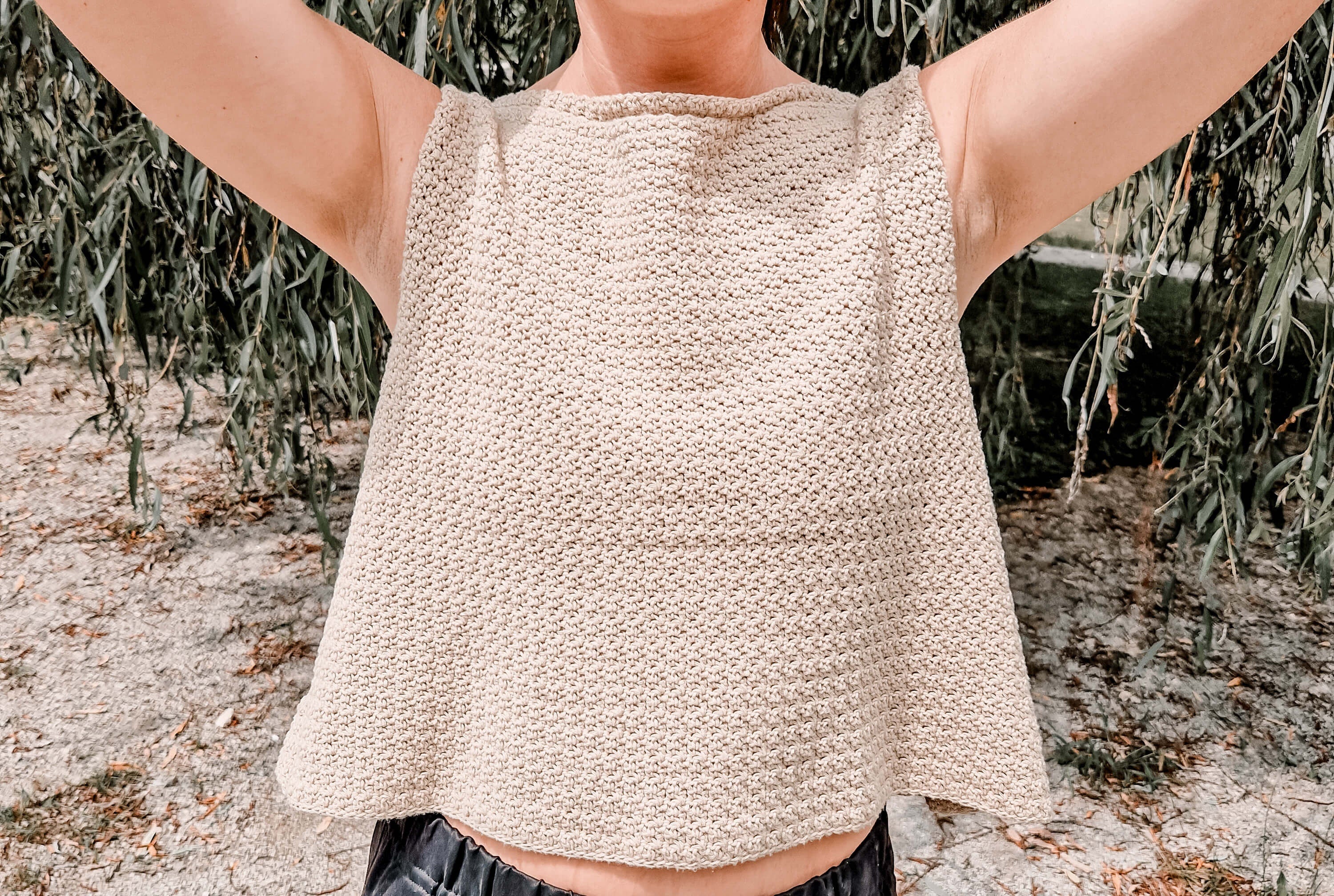 Ruffle Crop Top - Loops Only