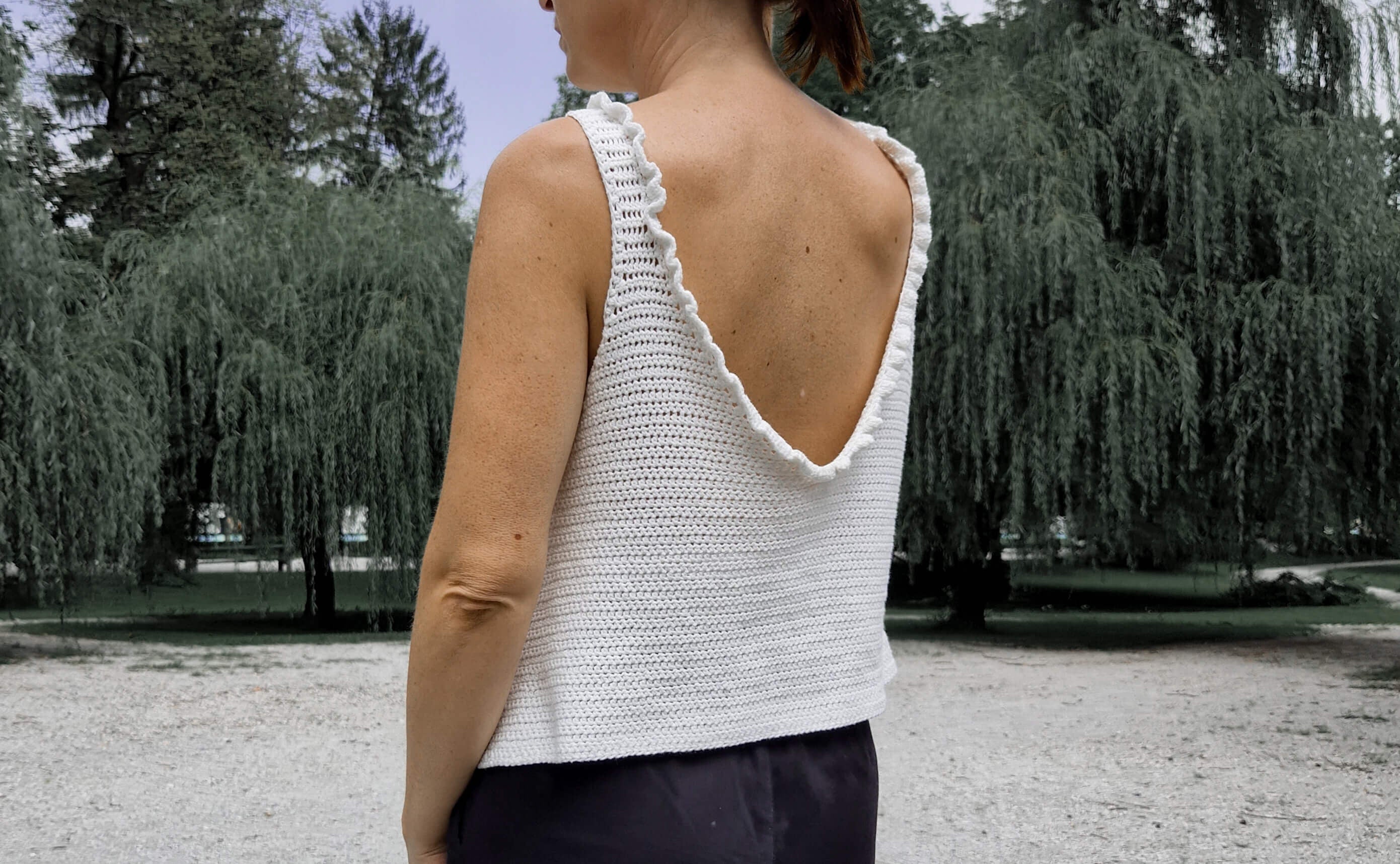 Sleeveless Triangle Top - Loops Only