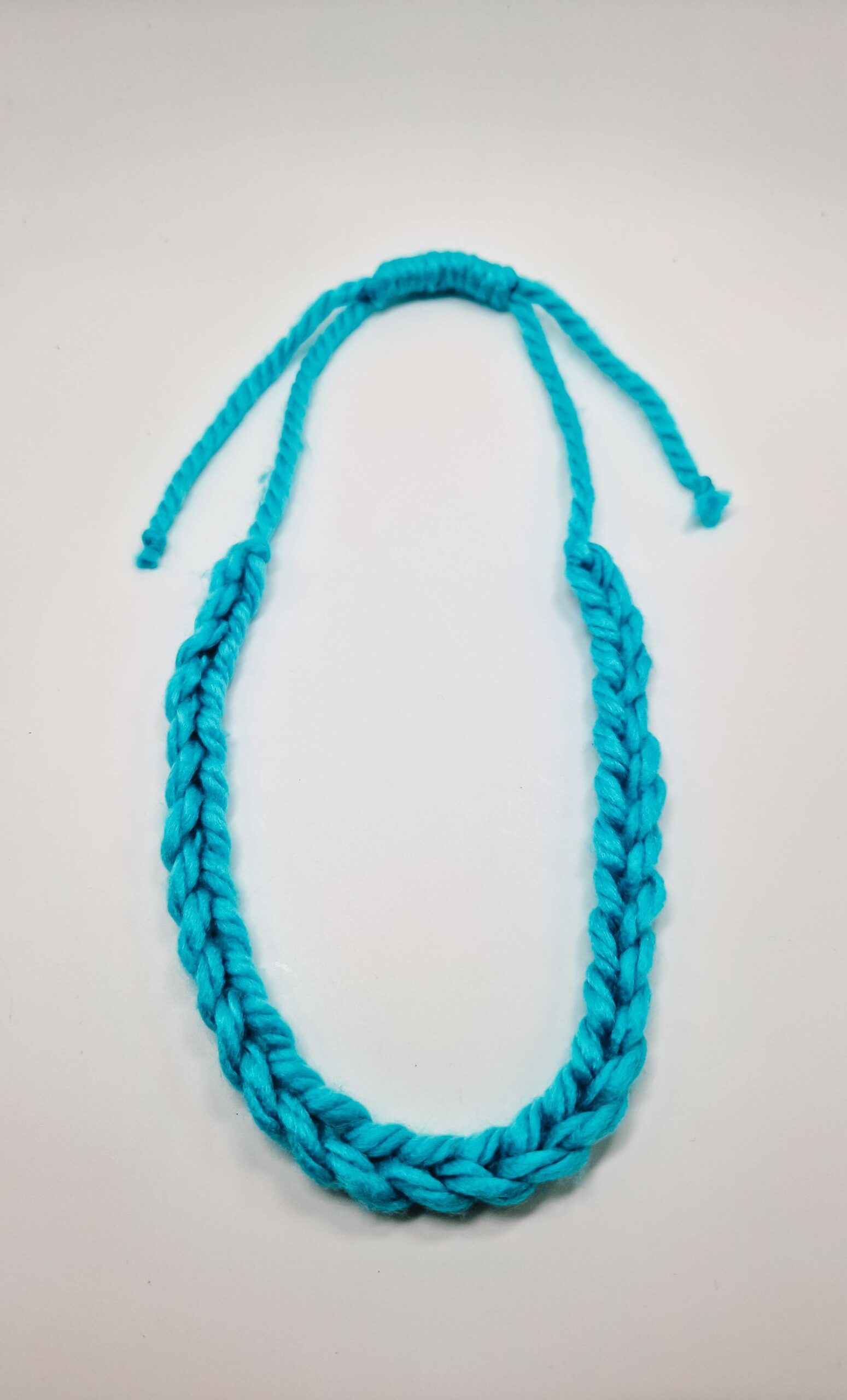 How to Crochet an Adjustable Chain Stitch Necklace